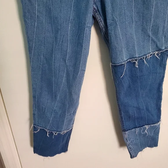 Hollister curvy high rise patchwork mom jeans, size 3 (26) - Picture 4 of 9